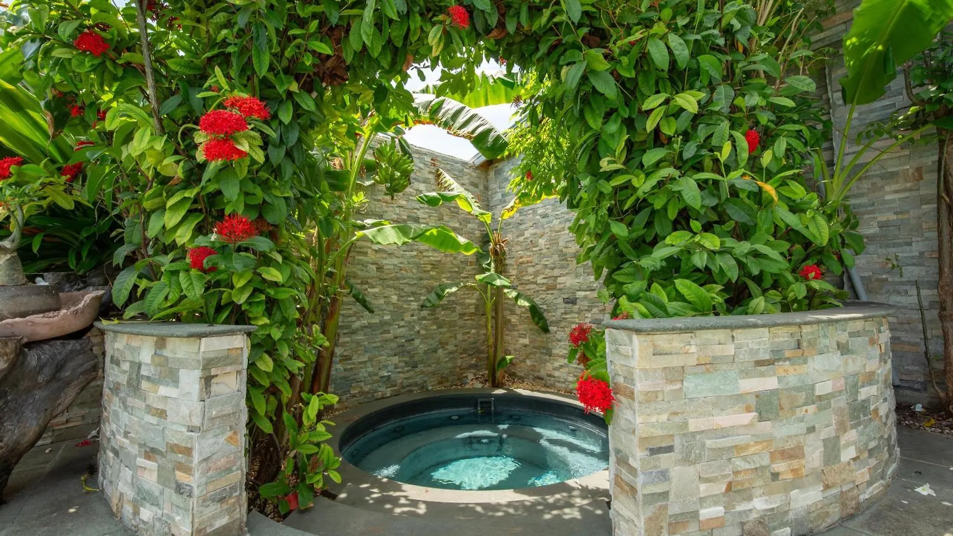 Kokomo Botanical Resort - Caribbean Family Cottages Turtle Cove