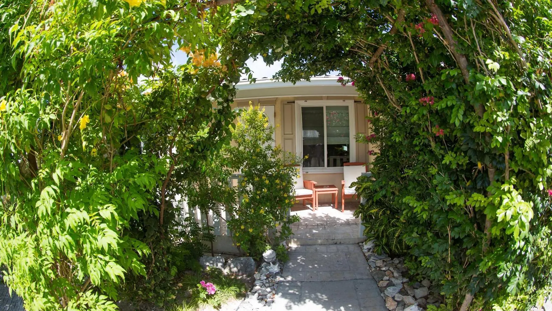 Kokomo Botanical Resort - Caribbean Family Cottages Turtle Cove Turks- und Caicosinseln
